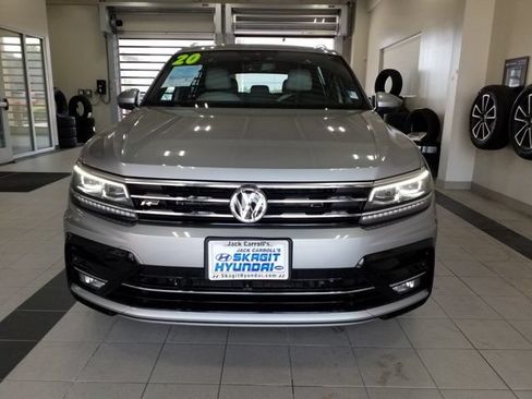 Used 2020 Volkswagen Tiguan SEL Premium R-Line w/ 3rd Row Seat Package AWD/4WD image 18