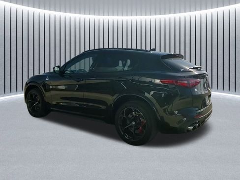 Used 2023 Alfa Romeo Stelvio Quadrifoglio image 15