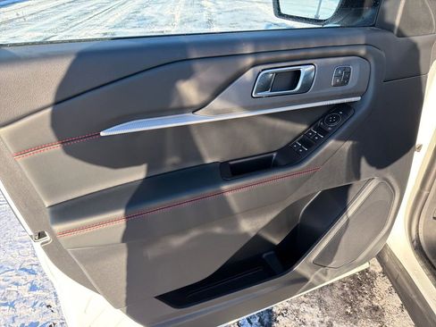 New 2026 Ford Explorer ST-Line w/ ST-Line Street Pack image 10