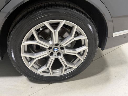 Used 2024 BMW X7 xDrive40i w/ Premium Package AWD/4WD image 35