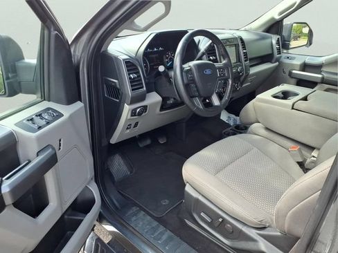 Used 2019 Ford F150 XLT w/ Equipment Group 302A Luxury AWD/4WD image 9