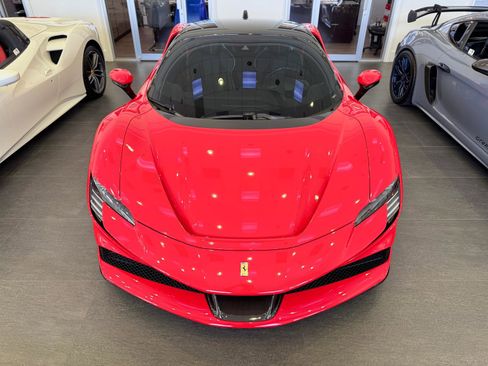 Used 2022 Ferrari SF90 Stradale image 6