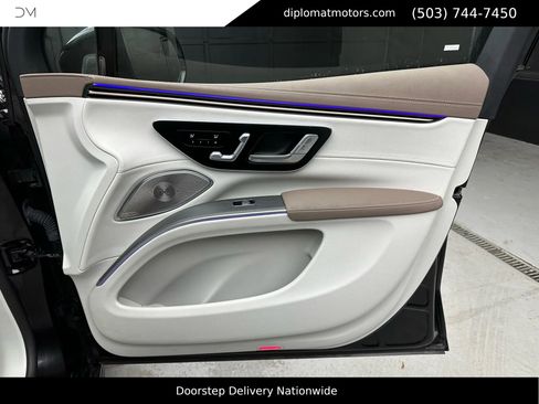 Used 2023 Mercedes-Benz EQS 580 4MATIC SUV image 26