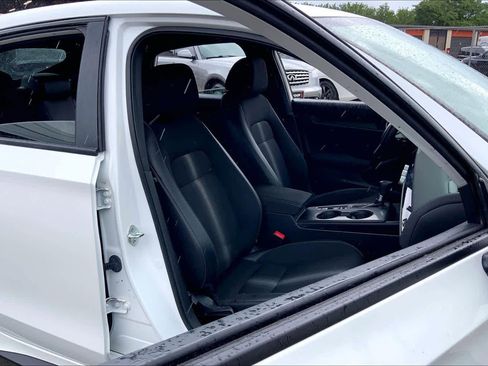 Used 2023 Honda Civic Sport image 9