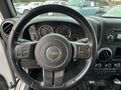 Used 2018 Jeep Wrangler Unlimited Sport w/ Connectivity Group image 24