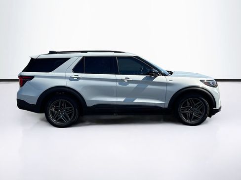 Used 2026 Ford Explorer ST-Line w/ ST-Line Street Pack AWD/4WD image 4