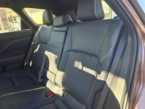 New 2025 Toyota Crown Signia image 17