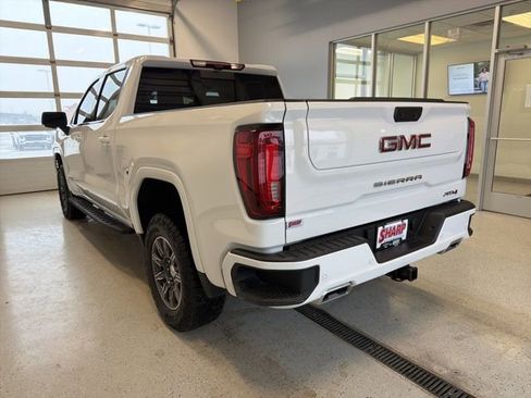 Used 2024 GMC Sierra 1500 AT4 w/ Technology Package image 7