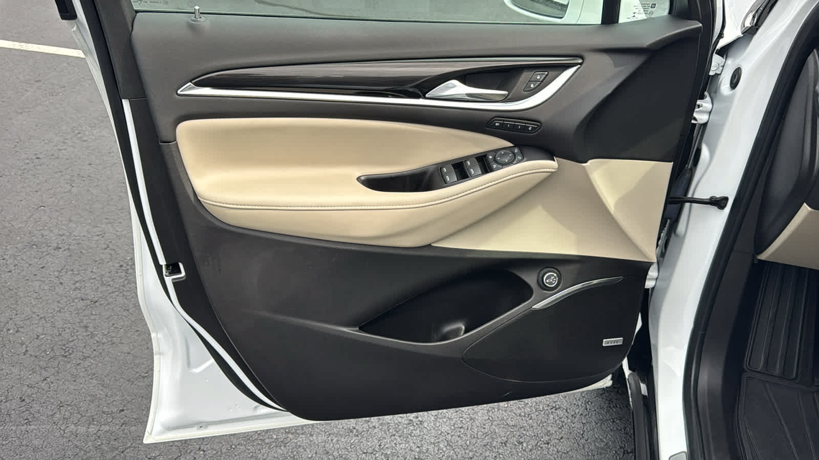 Certified 2019 Buick Enclave Premium w/ Trailering Package, 5000 lbs. AWD/4WD image 6