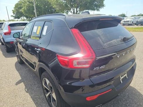 Used 2026 Volvo XC40 B5 Plus AWD/4WD image 3