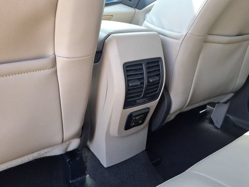 Used 2017 Ford Escape Titanium FWD image 24