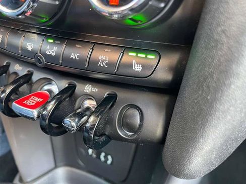 Used 2016 MINI Cooper 4-Door Hardtop image 22