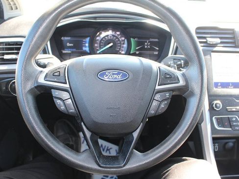 Used 2020 Ford Fusion SE AWD/4WD image 13
