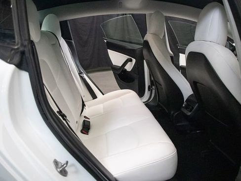 Used 2018 Tesla Model 3 Long Range image 18