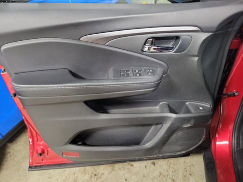 Certified 2023 Honda Ridgeline Sport image 18