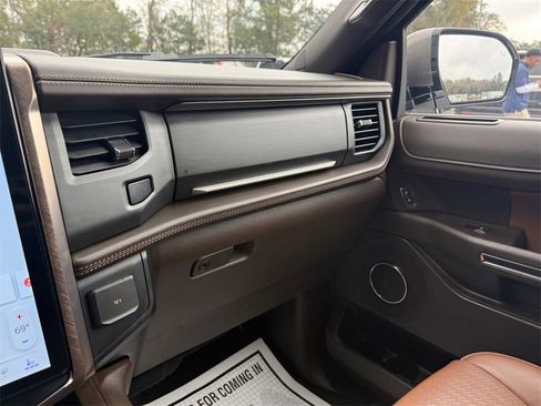 Used 2023 Ford Expedition Max King Ranch image 25