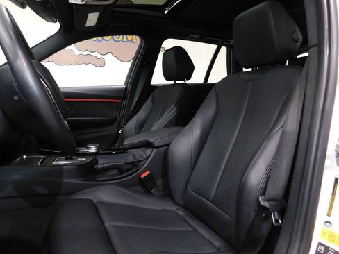 Used 2019 BMW 330i xDrive Wagon AWD/4WD image 36