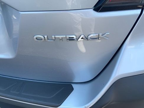 Used 2021 Subaru Outback Premium AWD/4WD image 11