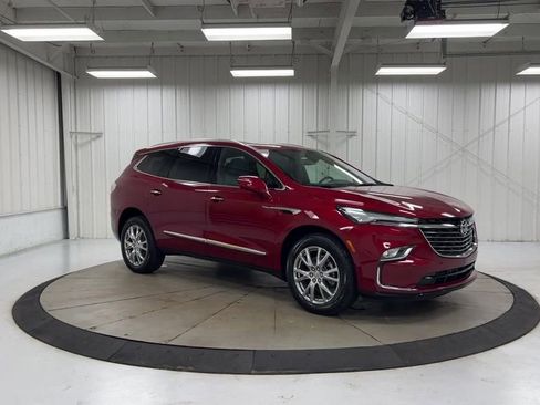 Used 2023 Buick Enclave Essence w/ Experience Buick Package image 2