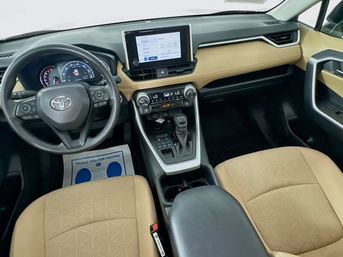 Used 2025 Toyota RAV4 XLE AWD/4WD image 25