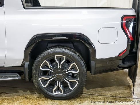 New 2025 GMC Sierra EV Denali image 8