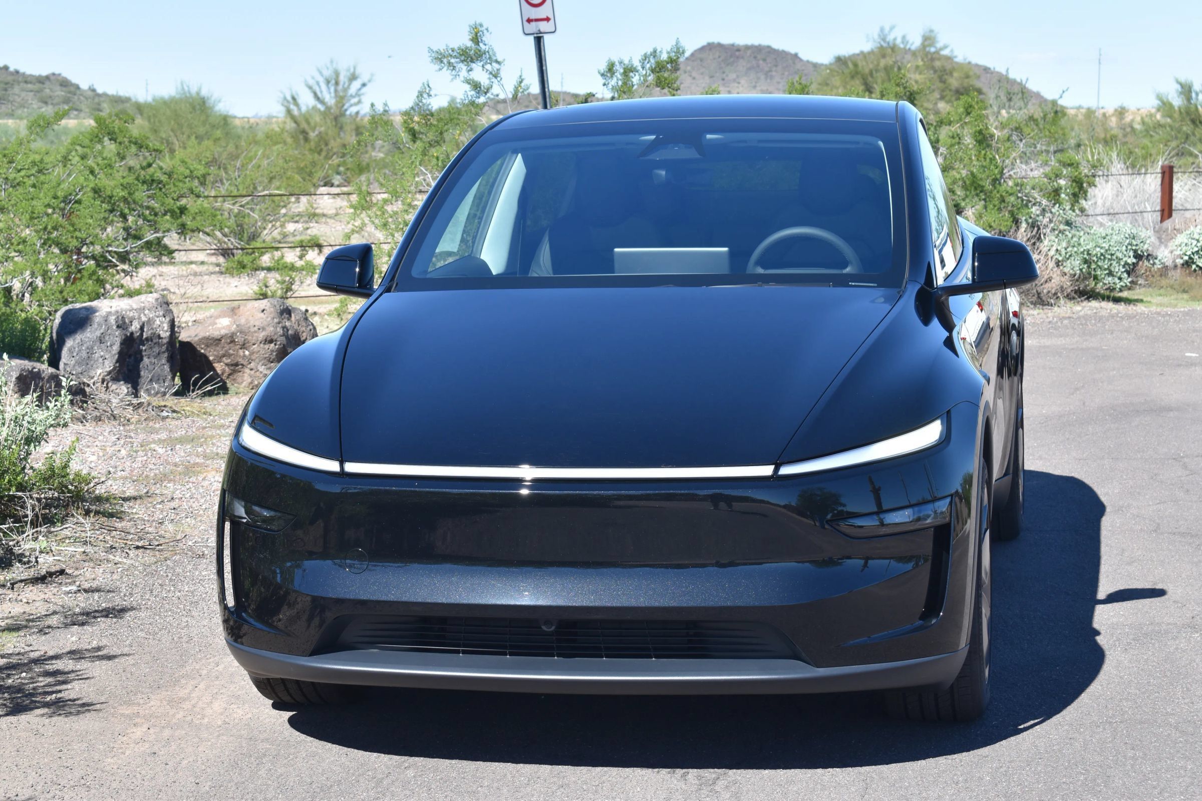Used 2026 Tesla Model Y 2WD image 2
