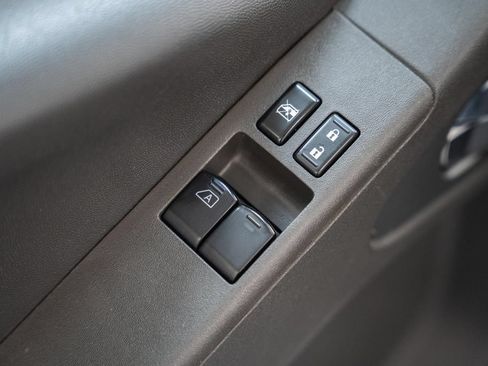 Used 2021 Nissan Frontier SV RWD image 35