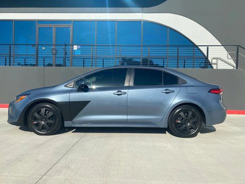 Used 2020 Toyota Corolla LE FWD image 9