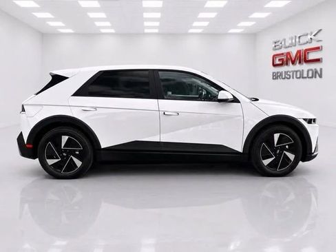 Used 2025 Hyundai Ioniq 5 SE AWD/4WD image 6