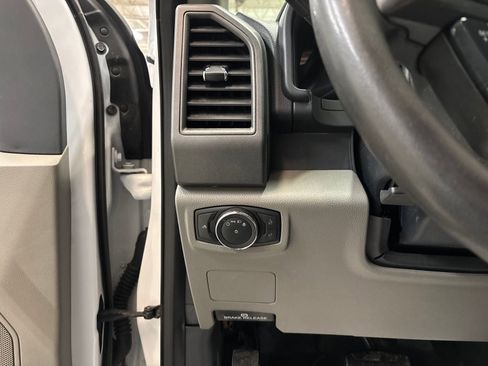 Used 2022 Ford F350 XL w/ Power Equipment Group image 16