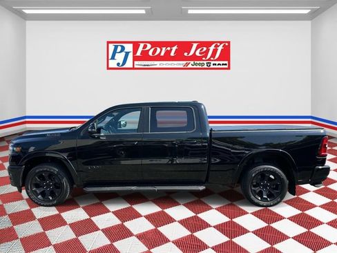 Used 2025 RAM 1500 Big Horn AWD/4WD image 6