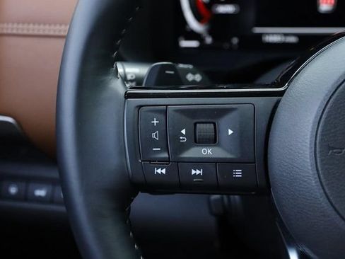Certified 2025 Nissan Pathfinder Platinum AWD/4WD image 14