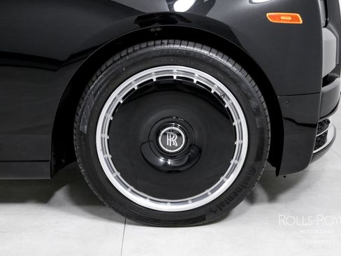 Certified 2025 Rolls-Royce Phantom Sedan image 40