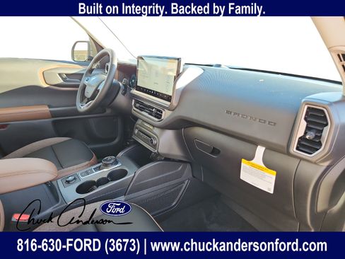 New 2025 Ford Bronco Sport Outer Banks AWD/4WD image 24