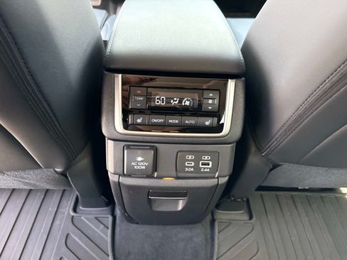 Used 2026 Subaru Ascent Touring AWD/4WD image 17