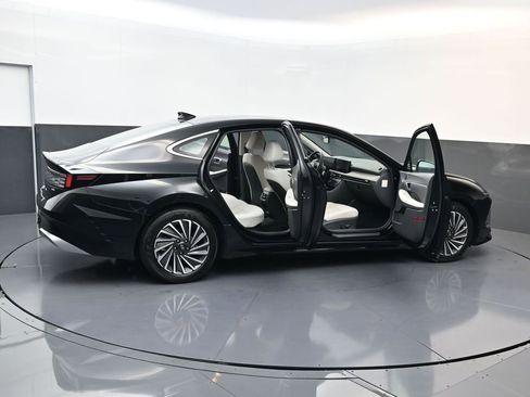 Certified 2025 Hyundai Sonata SEL FWD image 28
