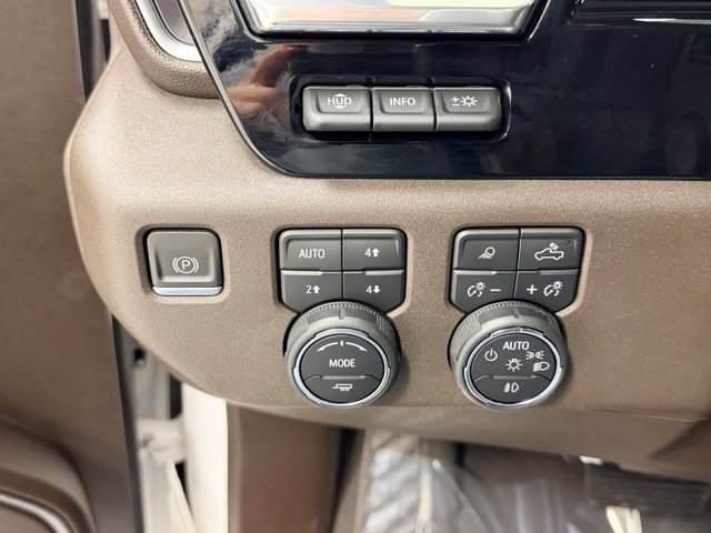 Certified 2023 Chevrolet Silverado 1500 LTZ w/ LTZ Premium Package AWD/4WD image 17