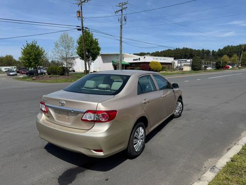 Used 2013 Toyota Corolla L image 5