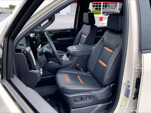 Used 2026 GMC Sierra 2500 AT4 w/ AT4 Premium Plus Package image 8