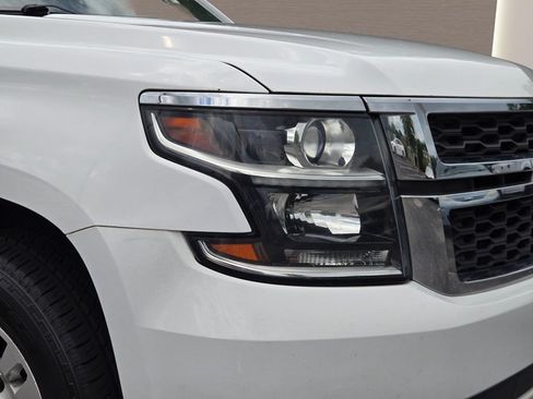 Used 2015 Chevrolet Tahoe LT RWD image 2