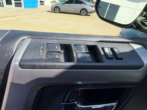 Used 2017 Toyota 4Runner Limited AWD/4WD image 19