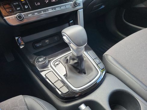 Certified 2025 Kia Seltos S FWD image 24