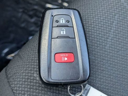 Used 2025 Toyota RAV4 XLE w/ Weather Package AWD/4WD image 29