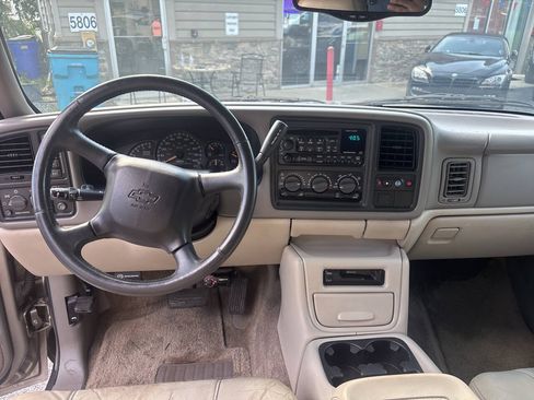 Used 2002 Chevrolet Tahoe LT AWD/4WD image 16