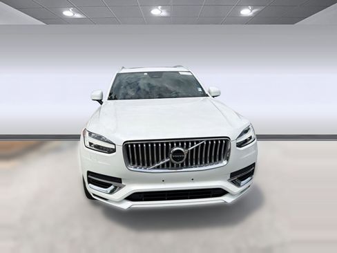Certified 2023 Volvo XC90 T8 Ultimate w/ Lounge Package AWD/4WD image 6