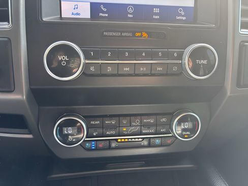 Used 2020 Ford Expedition XLT w/ Equipment Group 202A RWD image 25