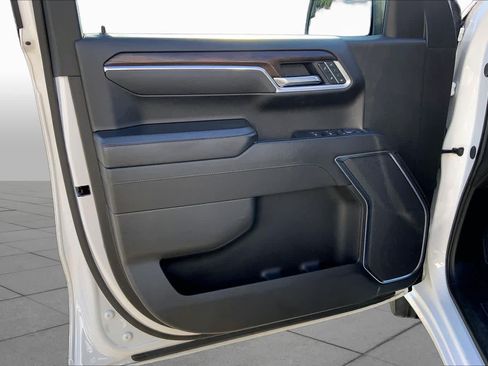 Used 2025 GMC Sierra 1500 SLT RWD image 21