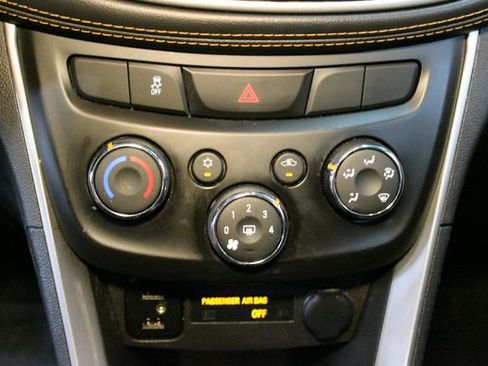 Used 2021 Chevrolet Trax LS w/ Tint and Cruise Package AWD/4WD image 24