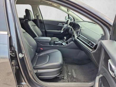 Used 2024 Kia Sportage EX FWD image 21
