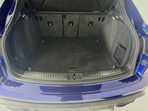 Certified 2024 Porsche Macan AWD/4WD image 24
